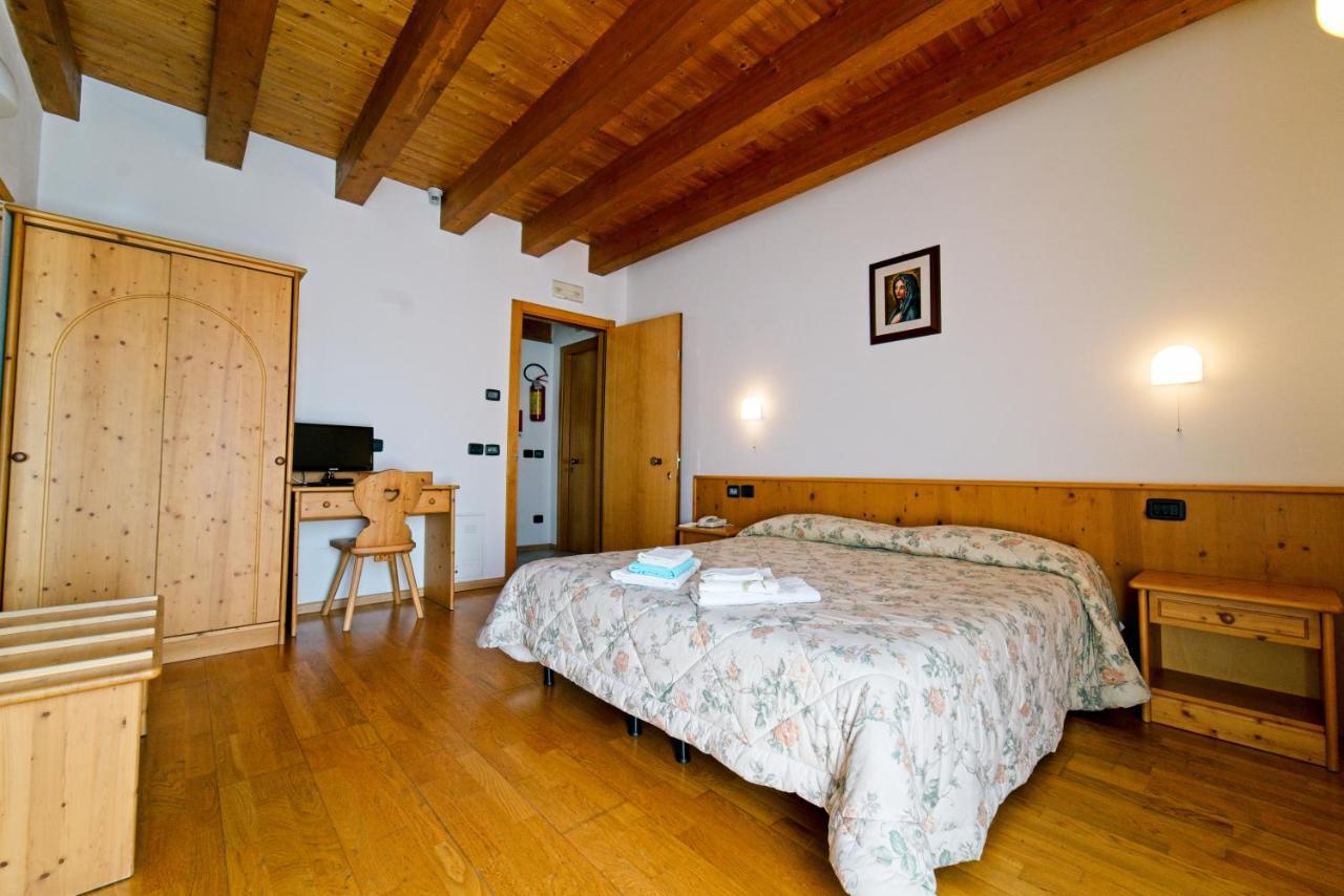 Kapriol Otel Castello Tesino Dış mekan fotoğraf