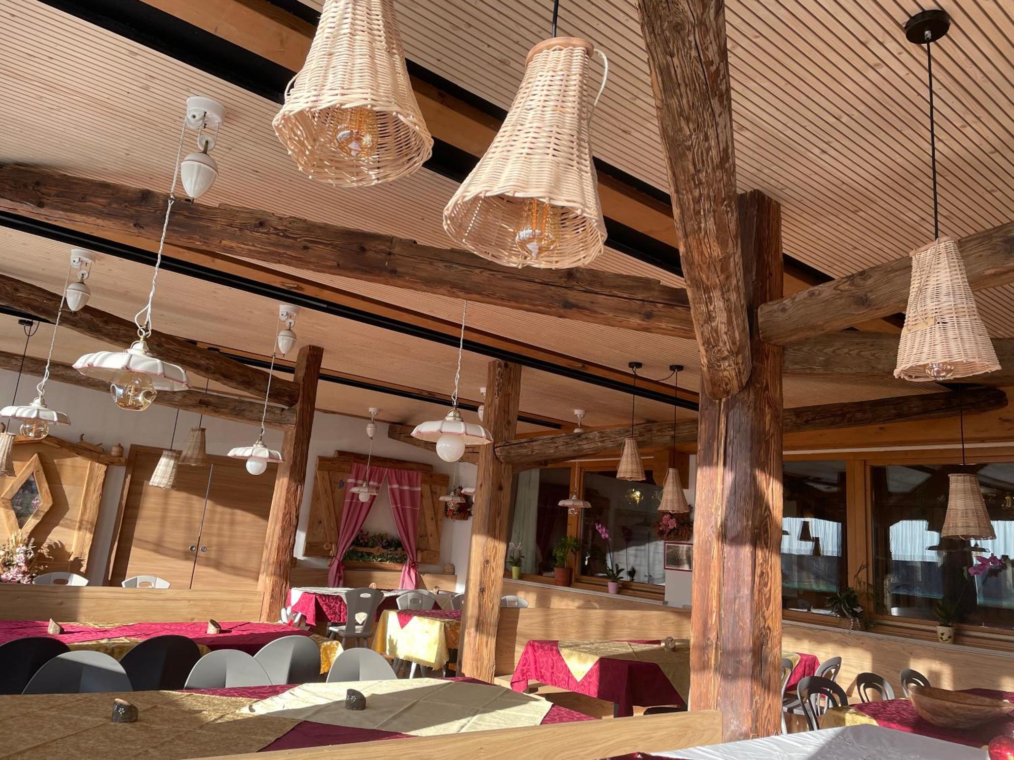 Kapriol Otel Castello Tesino Dış mekan fotoğraf