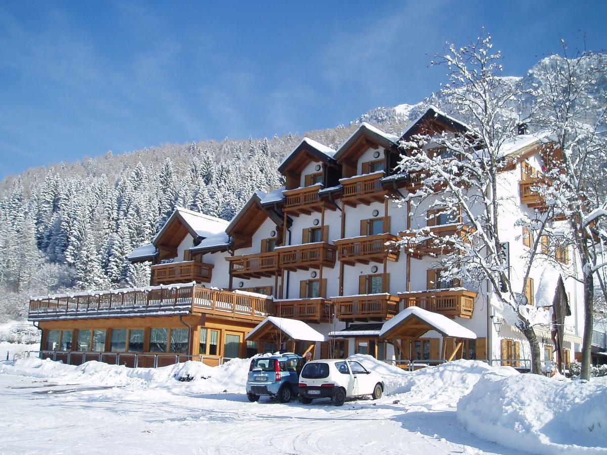 Kapriol Otel Castello Tesino Dış mekan fotoğraf